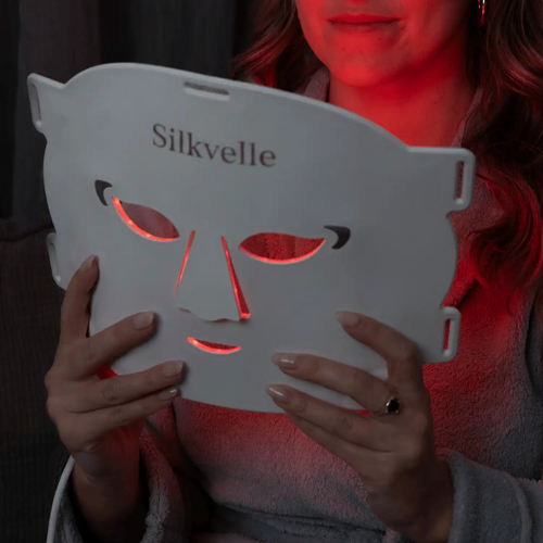 Silkvelle Mask Held